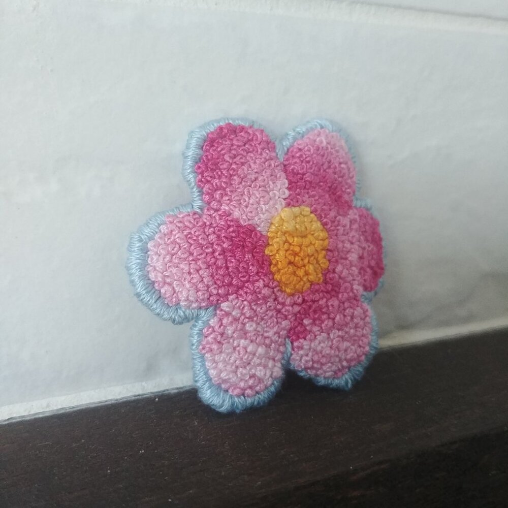 New never worn hair clip accessory 100% handmade by me pink flower - Picture 3 of 6
